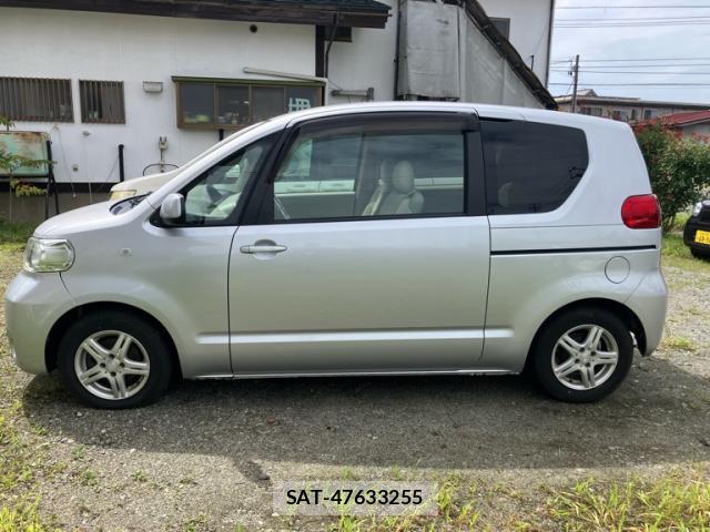 Toyota PORTE 2010-11 8727370-2