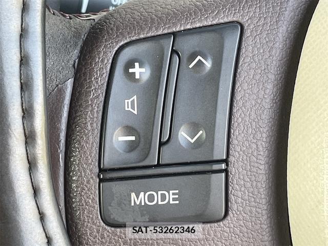 Toyota PORTE 2013-03 8728915-18