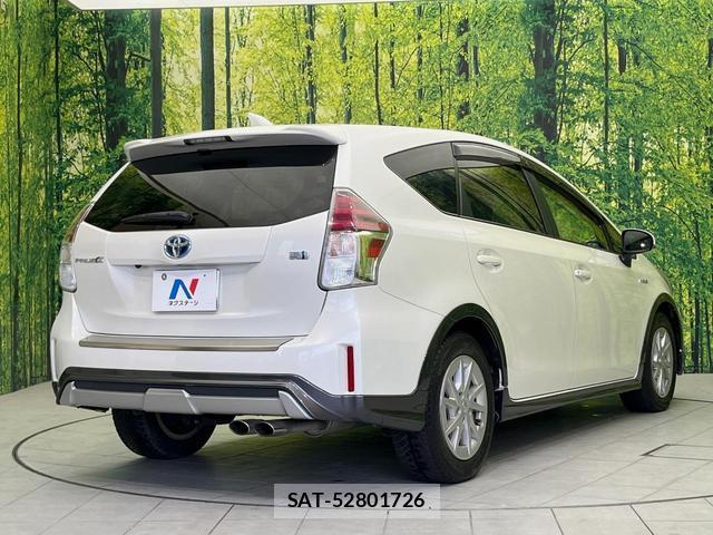 Toyota PRIUS ALPHA 2015-08 8725821-16