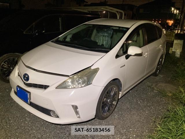 Toyota PRIUS ALPHA 2013-03 8727316-1