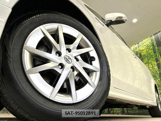 Toyota PRIUS ALPHA 2013-11 8727890-14