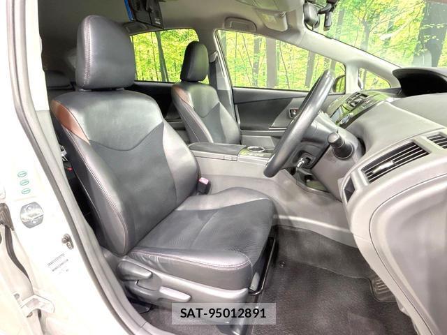 Toyota PRIUS ALPHA 2013-11 8727890-8