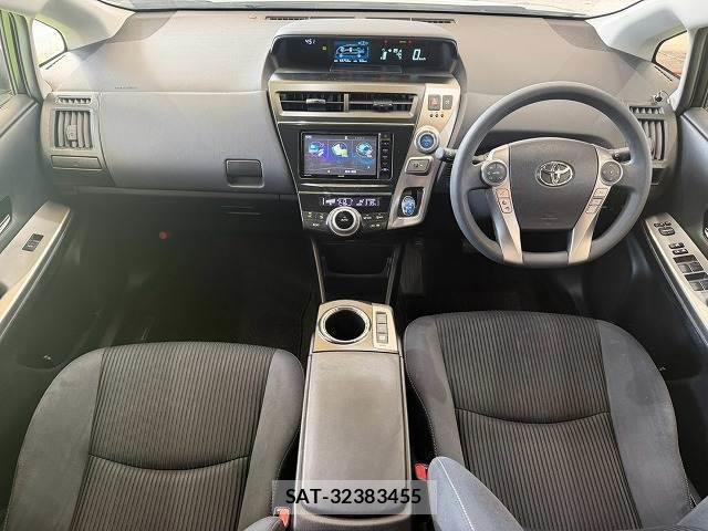 Toyota PRIUS ALPHA 2015-09 8728494-1