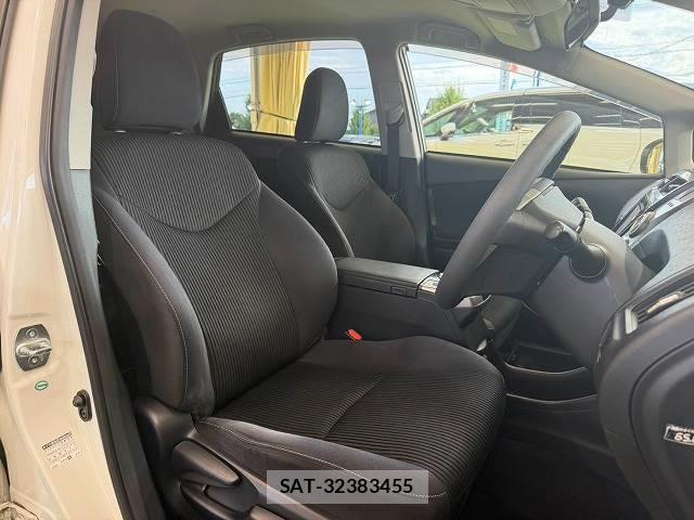 Toyota PRIUS ALPHA 2015-09 8728494-10