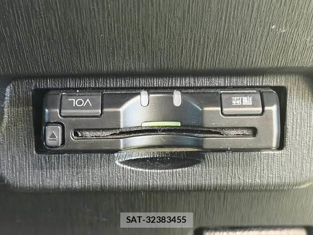 Toyota PRIUS ALPHA 2015-09 8728494-5