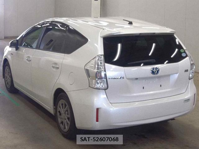 Toyota PRIUS ALPHA 2013-10 8730135-1