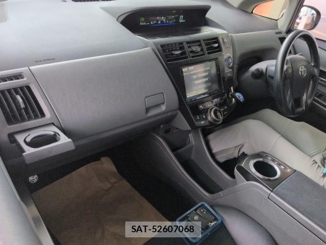 Toyota PRIUS ALPHA 2013-10 8730135-2