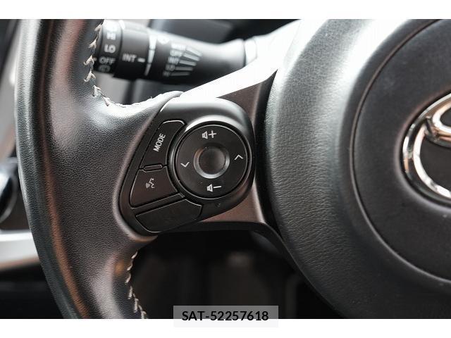 Toyota PRIUS ALPHA 2020-06 8730565-17