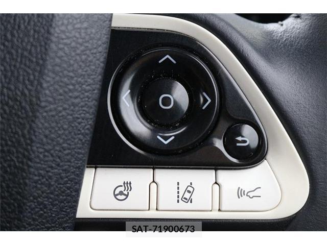 Toyota PRIUS PHV 2017-02 8726629-3