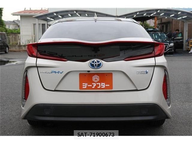 Toyota PRIUS PHV 2017-02 8726629-8