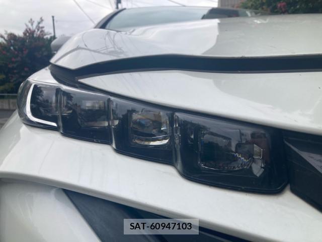 Toyota PRIUS PHV 2019-09 8726837-12