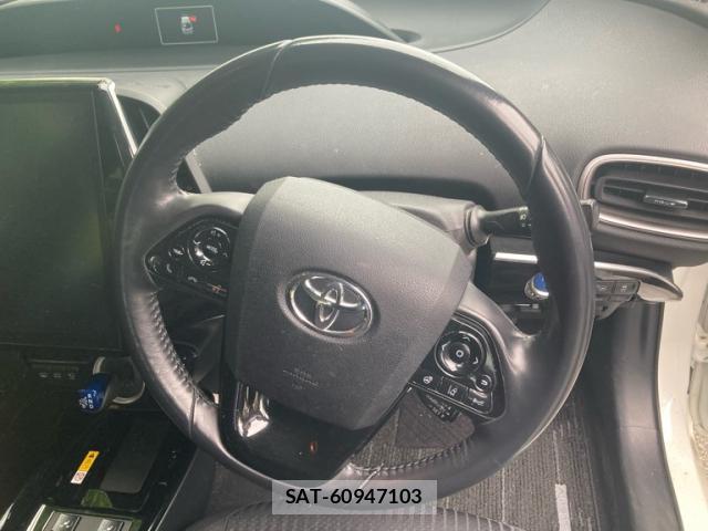Toyota PRIUS PHV 2019-09 8726837-19