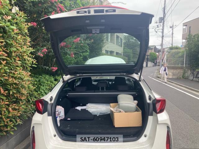 Toyota PRIUS PHV 2019-09 8726837-3