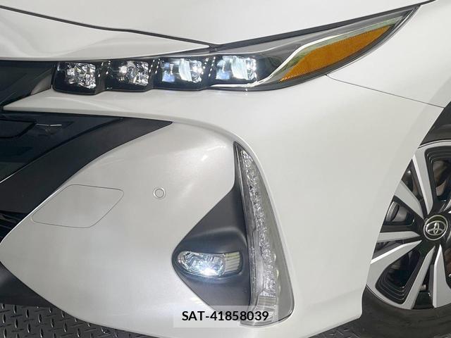 Toyota PRIUS PHV 2021-08 8727582-11
