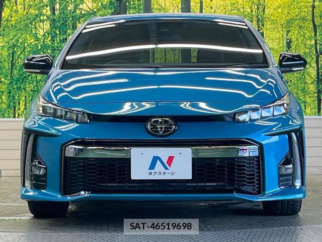 Toyota PRIUS PHV 2018-01 8728778-13