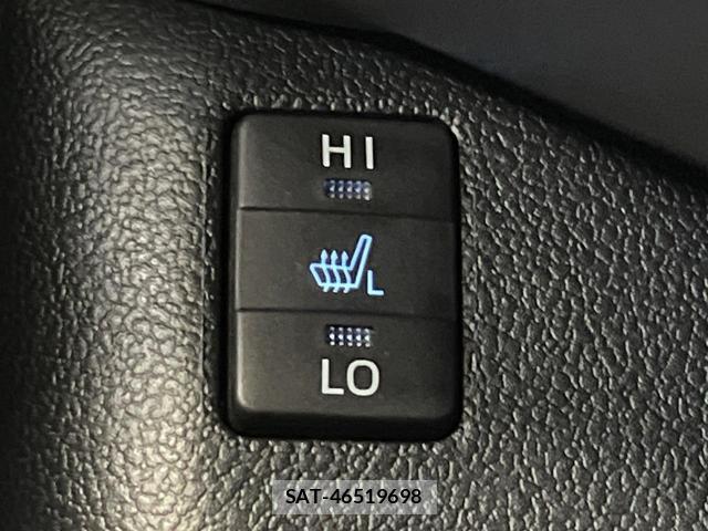 Toyota PRIUS PHV 2018-01 8728778-6