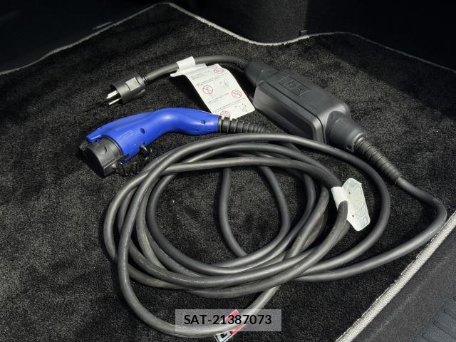 Toyota PRIUS PHV 2022-08 8728813-16