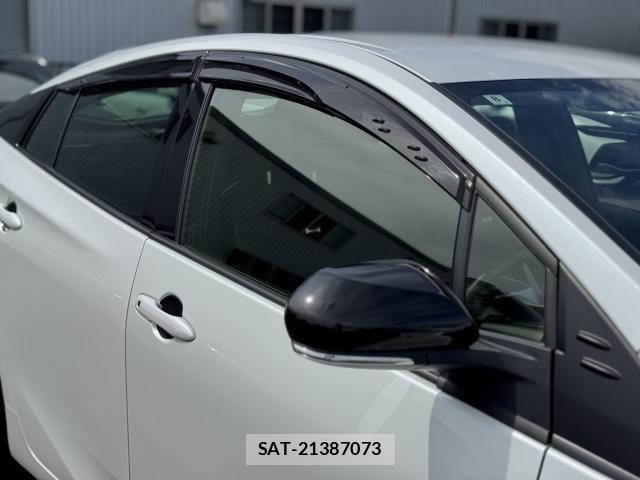 Toyota PRIUS PHV 2022-08 8728813-19