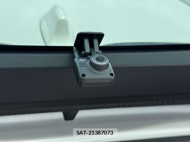 Toyota PRIUS PHV 2022-08 8728813-3