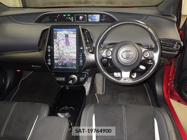 Toyota PRIUS PHV 2018-03 8729739-2