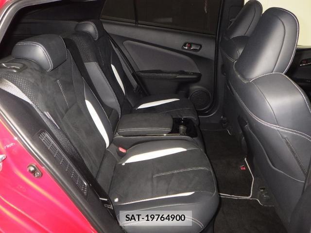 Toyota PRIUS PHV 2018-03 8729739-4