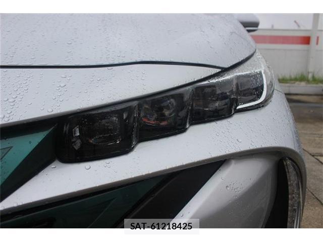 Toyota PRIUS PHV 2017-09 8729862-15