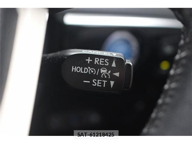 Toyota PRIUS PHV 2017-09 8729862-5