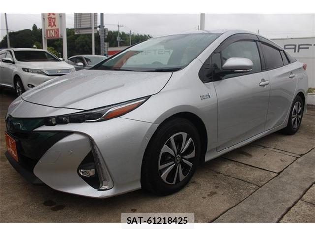 Toyota PRIUS PHV 2017-09 8729862-8