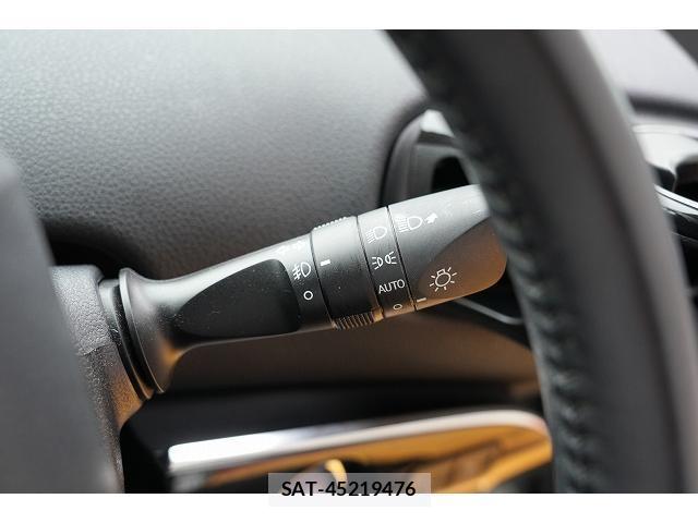 Toyota PRIUS PHV 2017-05 8730567-14