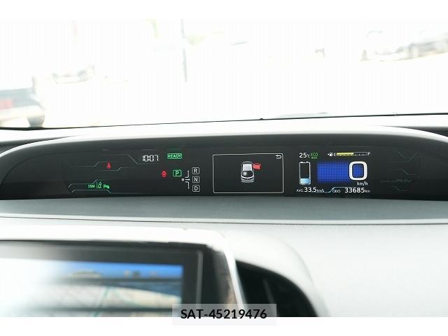 Toyota PRIUS PHV 2017-05 8730567-15