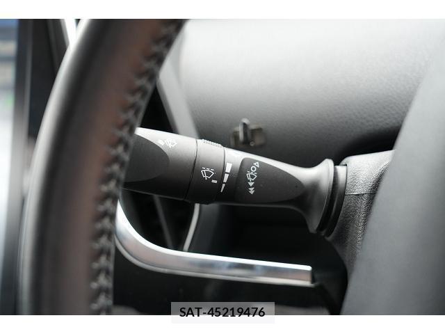 Toyota PRIUS PHV 2017-05 8730567-19