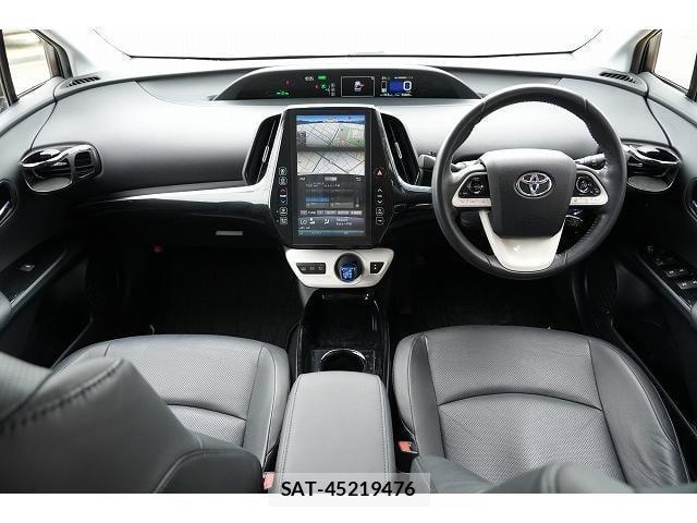 Toyota PRIUS PHV 2017-05 8730567-2