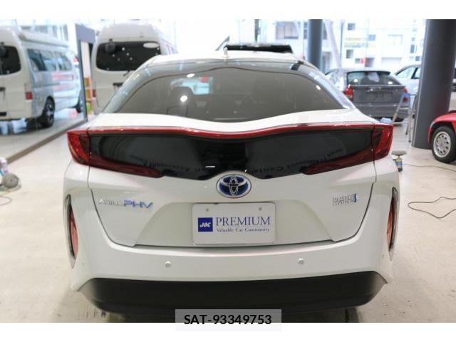 Toyota PRIUS PHV 2018-03 8730602-13