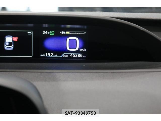 Toyota PRIUS PHV 2018-03 8730602-17