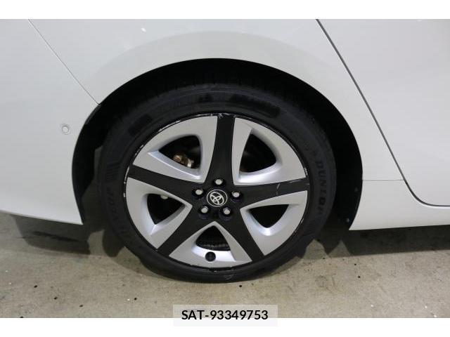 Toyota PRIUS PHV 2018-03 8730602-19