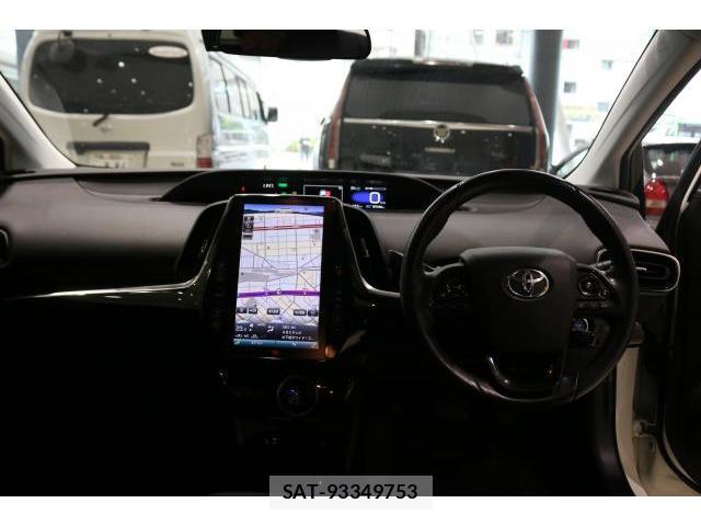 Toyota PRIUS PHV 2018-03 8730602-2