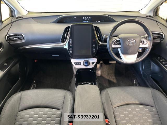 Toyota PRIUS PHV 2017-12 8730844-1
