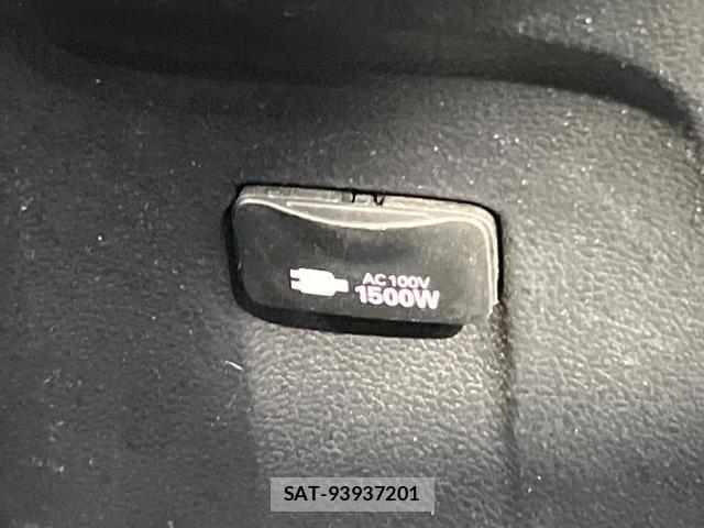 Toyota PRIUS PHV 2017-12 8730844-4