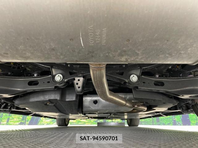 Toyota PRIUS 2023-03 8725947-18