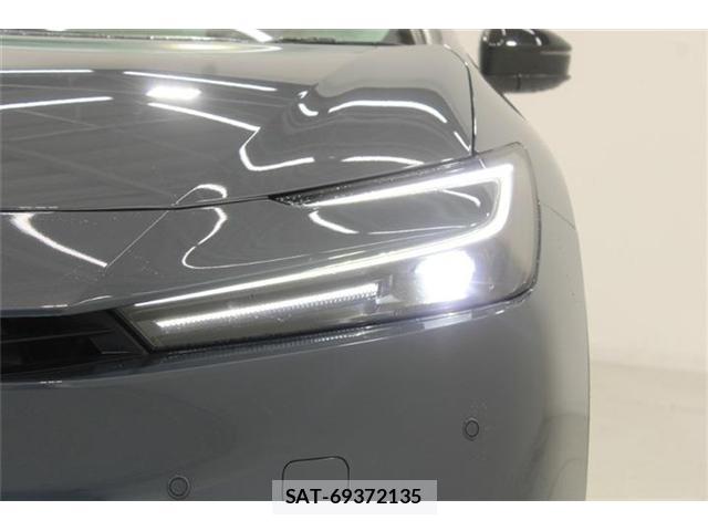 Toyota PRIUS 2023-04 8726014-14