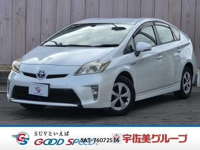 Toyota PRIUS 2013-08 8726052-0