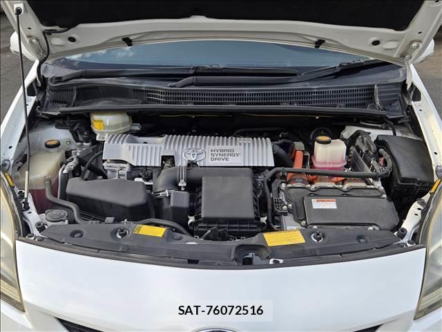 Toyota PRIUS 2013-08 8726052-13
