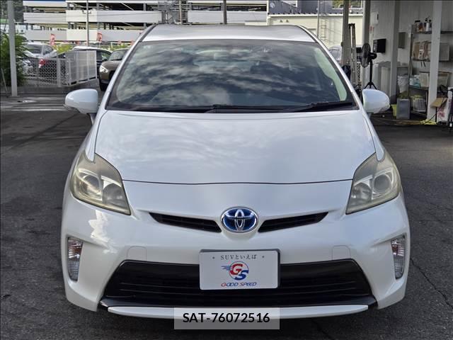 Toyota PRIUS 2013-08 8726052-14