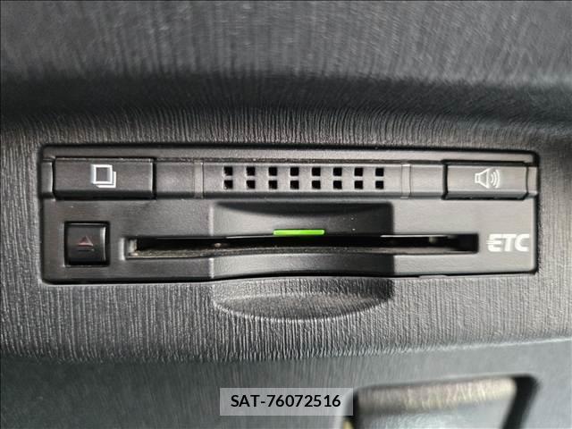 Toyota PRIUS 2013-08 8726052-5