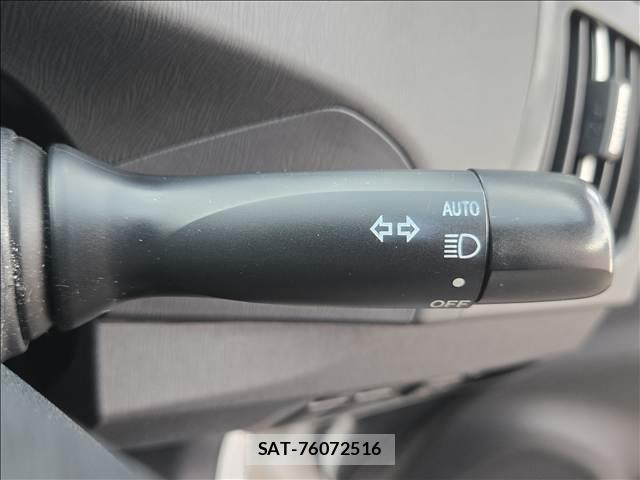 Toyota PRIUS 2013-08 8726052-8