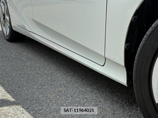 Toyota PRIUS 2016-12 8726105-13