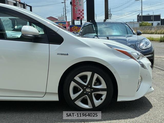 Toyota PRIUS 2016-12 8726105-15
