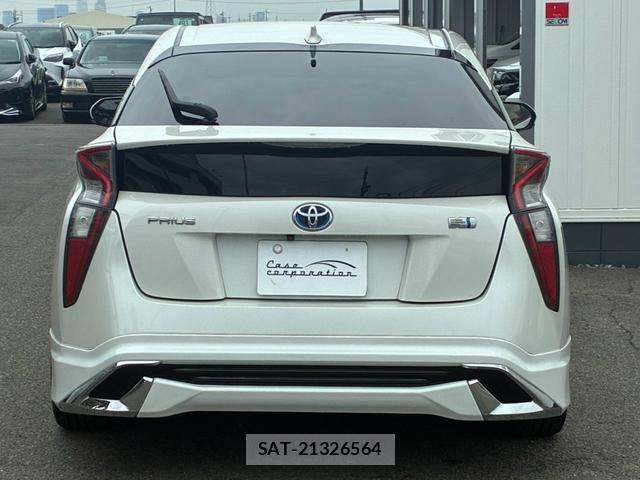 Toyota PRIUS 2016-12 8726107-1