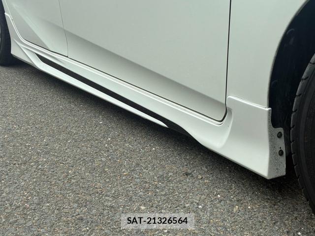 Toyota PRIUS 2016-12 8726107-13