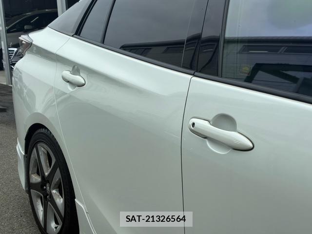 Toyota PRIUS 2016-12 8726107-15